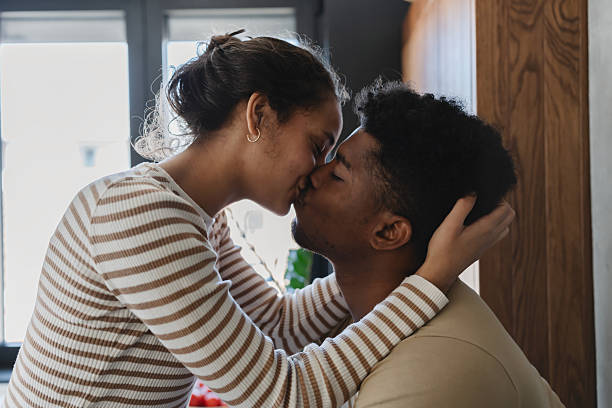 The Love Central - Episode – A First Love Story The Love Central - First love kiss