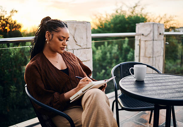 The Love Central - Journal Prompts for Self-Discovery and Peace of Mind August Journal Prompts