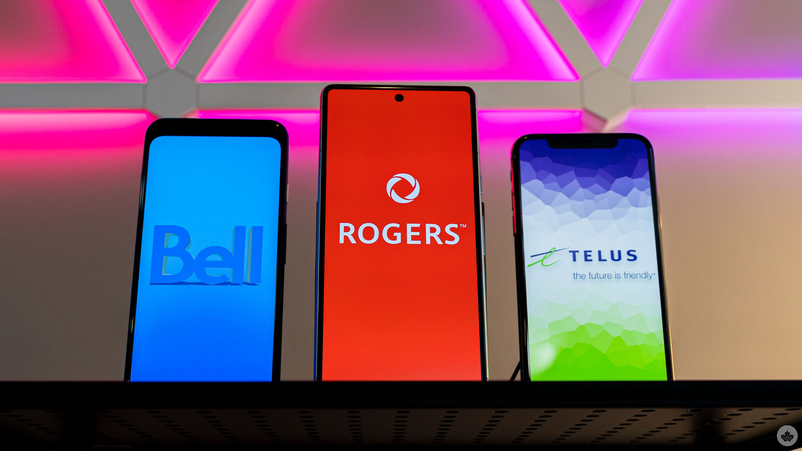 Best Mobile Phone Plans for Newcomers in Canada