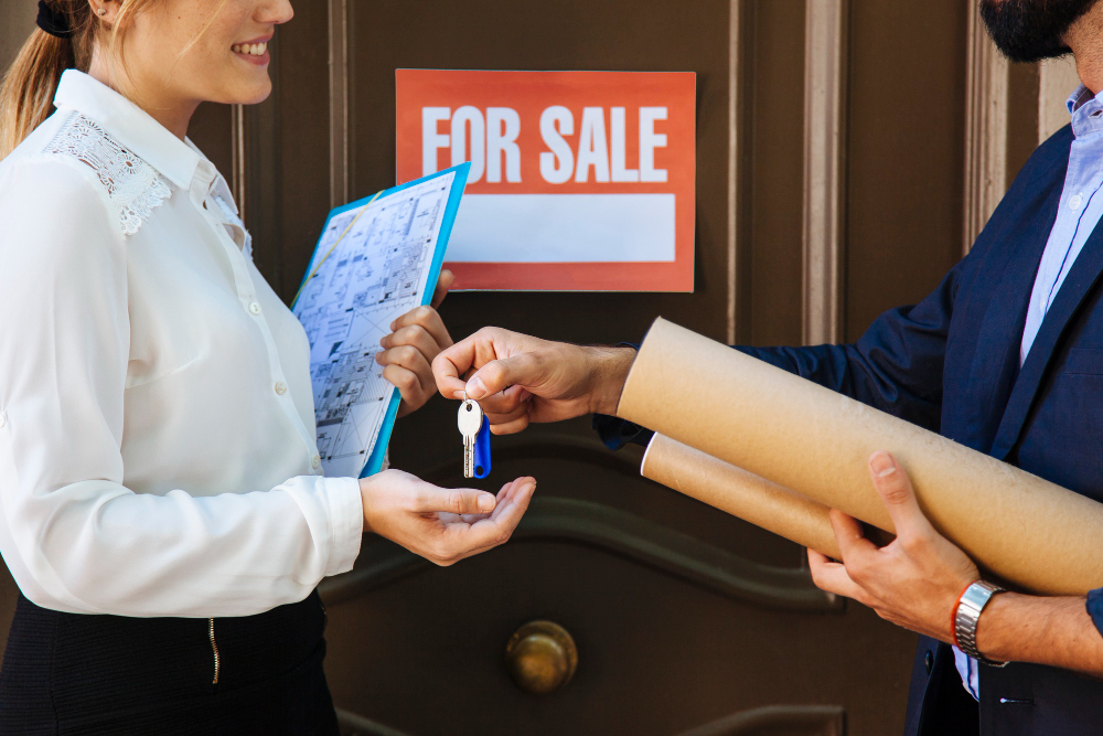The Love Central - Rent Your First Apartment in Canada A lady collecting an apartment key