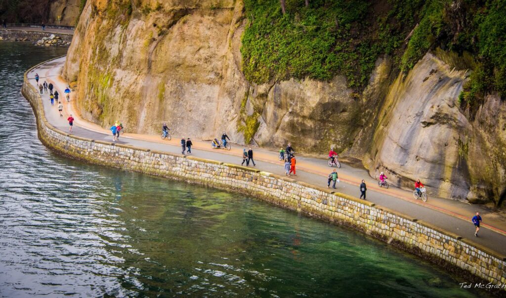 The Love Central - Free Weekend Activities for Newcomers in Canada The Love Central - Stanley Park Seawall